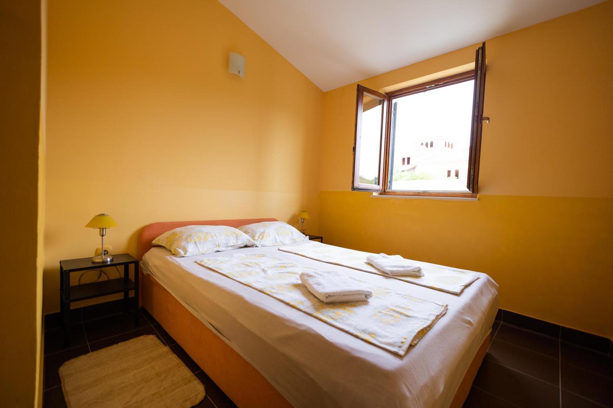 Apartman Marija 2 Lopar Ngoại thất bức ảnh